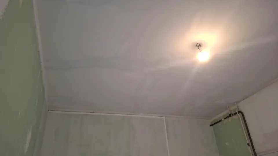 Plafond lisse après réfection